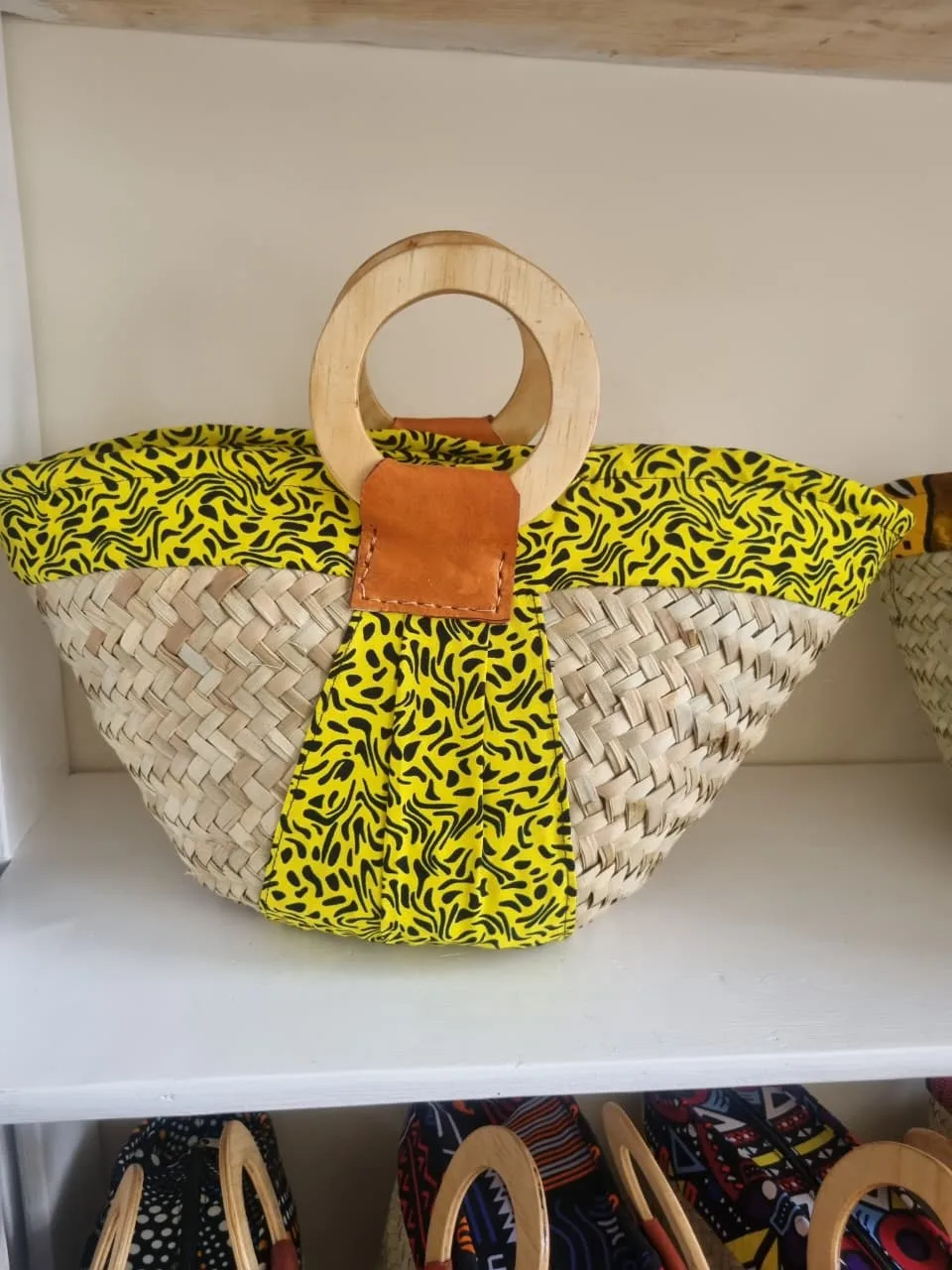 Yellow Kikapu image 3