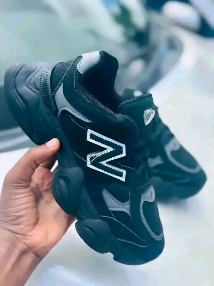 Sneakers. image 25